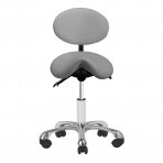 Profesionali meistro kėdė- balnas kosmetologams 1025 GIOVANNI su reguliuojamu sėdynės kampu bei atlošu, pilkos spalvos