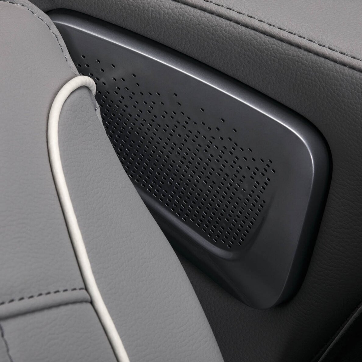 Кресло SAKURA COMFORT PLUS 806 с функцией массажа и встроенным Bluetooth, цвет серый 8 Кресло SAKURA COMFORT PLUS 806 с функцией массажа и встроенным Bluetooth, цвет серый 8