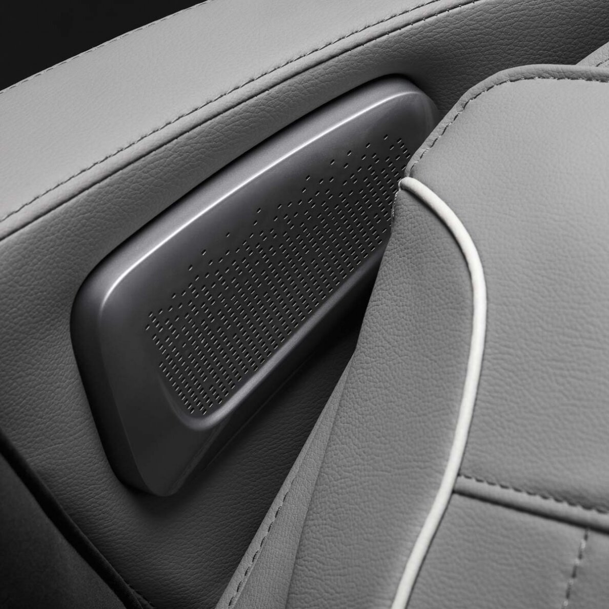 Кресло SAKURA COMFORT PLUS 806 с функцией массажа и встроенным Bluetooth, цвет серый 11 Кресло SAKURA COMFORT PLUS 806 с функцией массажа и встроенным Bluetooth, цвет серый 11