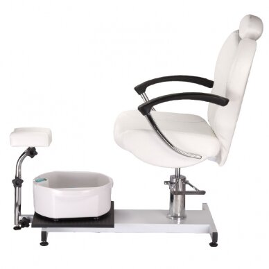 Профессиональное кресло для педикюра гидравлическое BR-2301, белого цвета 5
