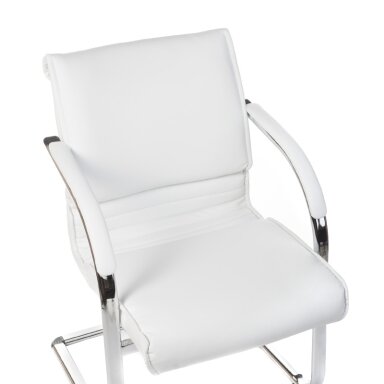 Стул для конференций CorpoComfort BX-3339B, белого цвета Стул для конференций CorpoComfort BX-3339B, белого цвета