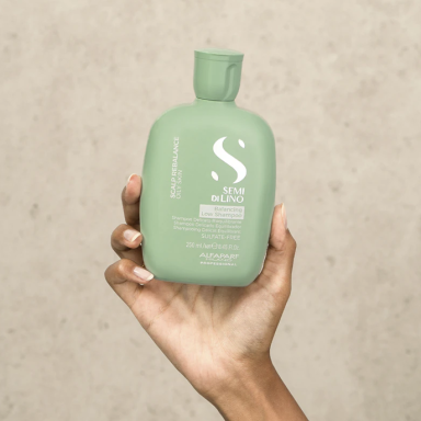 ALFAPARF SEMI DI LINO BALANCING LOW shampoo for oily scalp, 250 ml ALFAPARF SEMI DI LINO BALANCING LOW shampoo for oily scalp, 250 ml