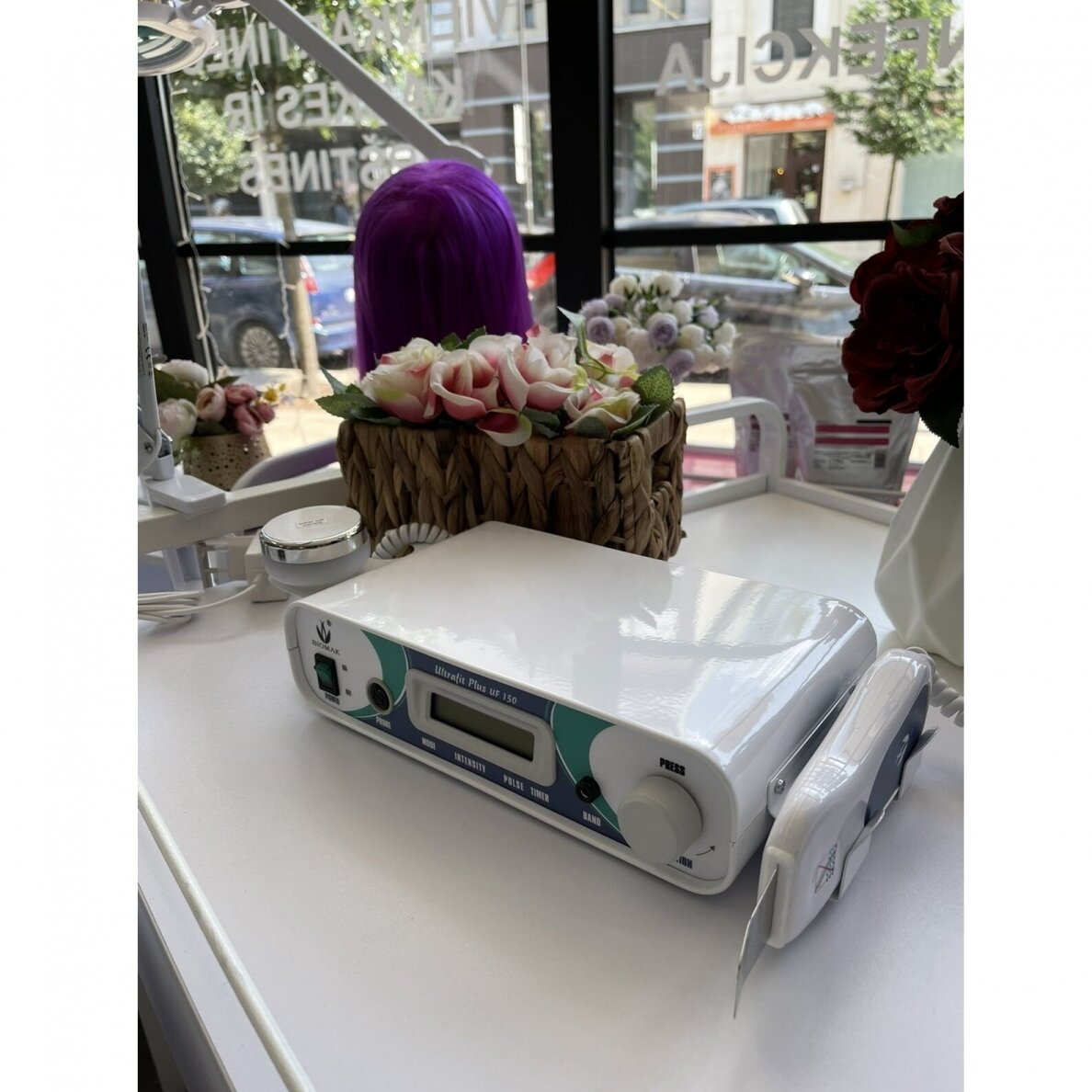 BIOMAK professional device: ultrasonic face cleaning + sonophoresis (tip 6cm) 4 BIOMAK professional device: ultrasonic face cleaning + sonophoresis (tip 6cm) 4