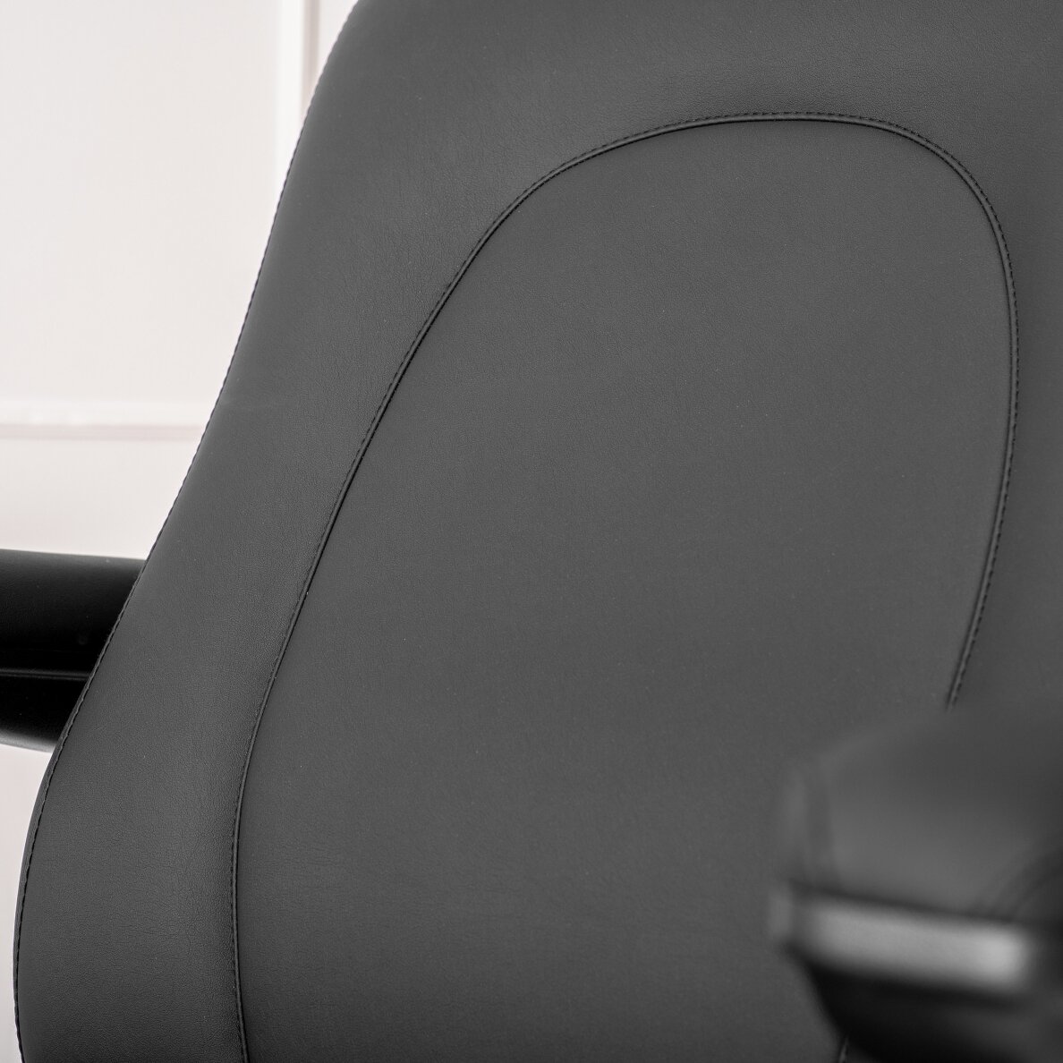 Профессиональная электрическая косметологическая кровать SORINA PRO5, черная. 7 Профессиональная электрическая косметологическая кровать SORINA PRO5, черная. 7