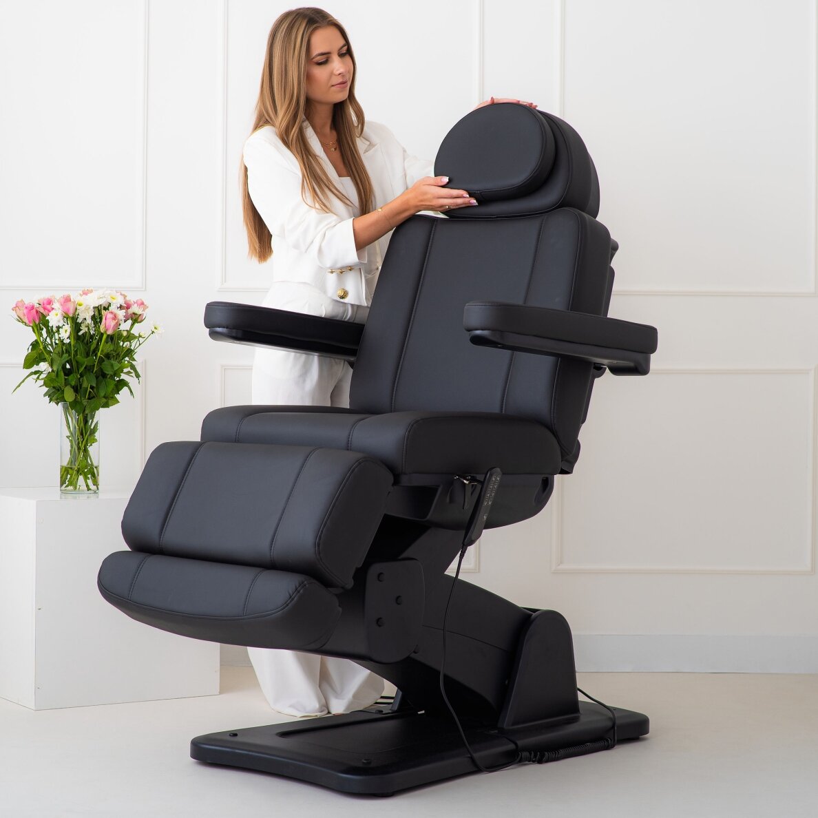 EVIA LIFT Профессиональное электрическое кресло для косметологов, черное. 5