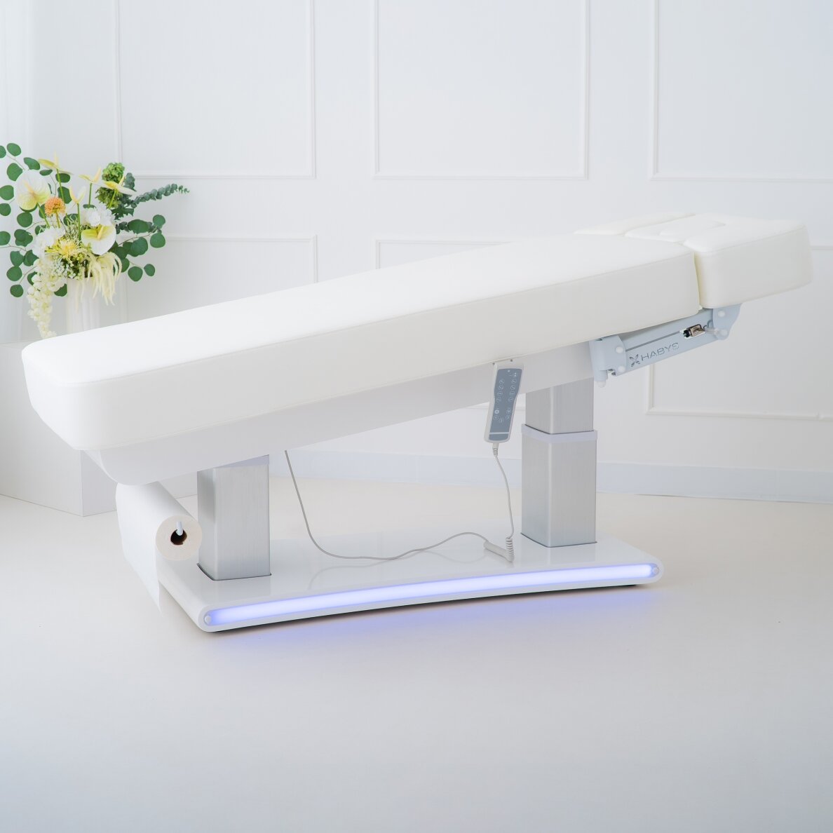 PRESTIA profesionali elektrinė kosmetologinė ir masažo lova-gultas su šildymo funkcija, baltos spalvos 14 PRESTIA profesionali elektrinė kosmetologinė ir masažo lova-gultas su šildymo funkcija, baltos spalvos 14