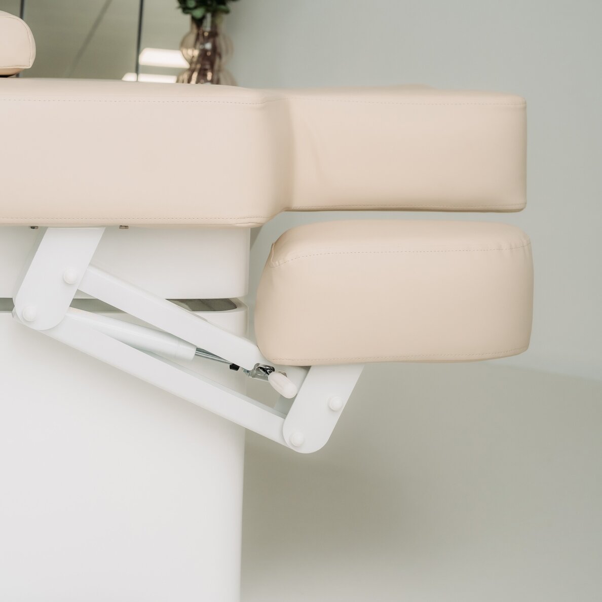 VELLIA electric SPA massage bed with heating function and integrated cabinet, beige 17 VELLIA electric SPA massage bed with heating function and integrated cabinet, beige 17