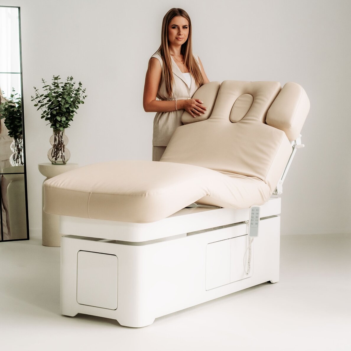 VELLIA electric SPA massage bed with heating function and integrated cabinet, beige 4 VELLIA electric SPA massage bed with heating function and integrated cabinet, beige 4