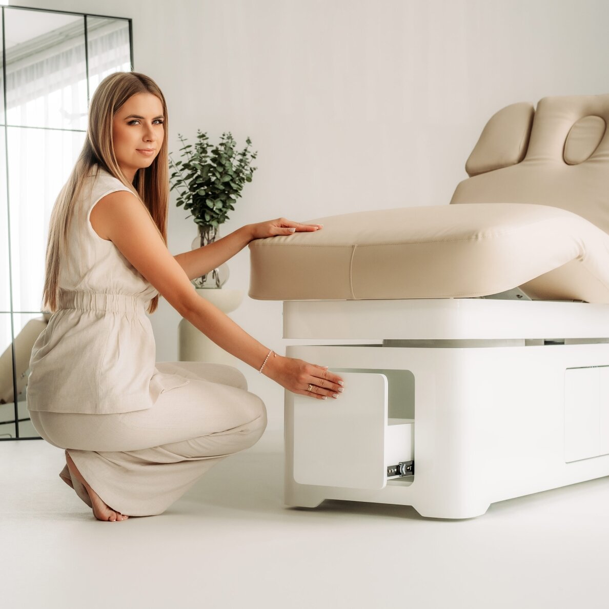VELLIA electric SPA massage bed with heating function and integrated cabinet, beige 8 VELLIA electric SPA massage bed with heating function and integrated cabinet, beige 8
