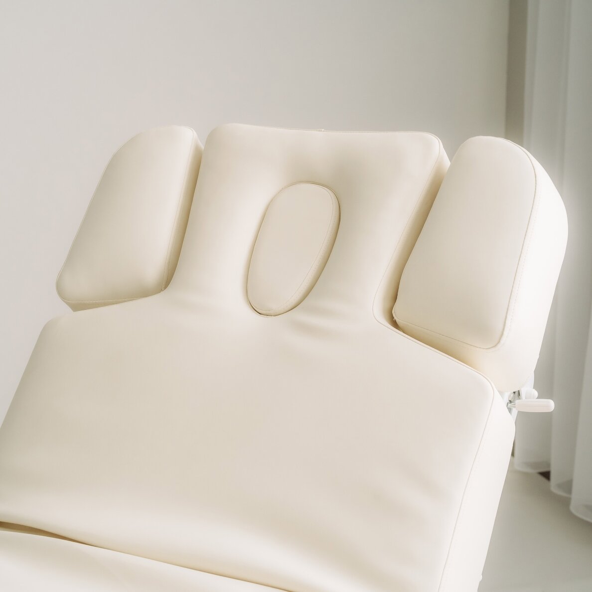 VELLIA electric SPA massage bed with heating function and integrated cabinet, white 15