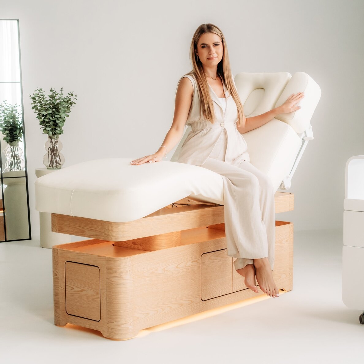 VELLIA electric SPA massage bed with heating function and integrated cabinet, white 3