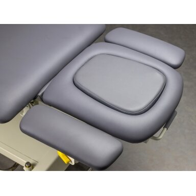EVERO V4 ERGO professional electric 4-section massage and physiotherapy bed with foot control EVERO V4 ERGO professional electric 4-section massage and physiotherapy bed with foot control