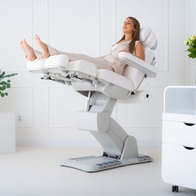 EVIA LIFT Профессиональное электрическое кресло для подологии с функцией подогрева, белое. 6 EVIA LIFT Профессиональное электрическое кресло для подологии с функцией подогрева, белое. 6