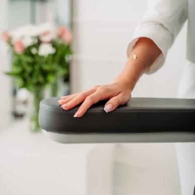 EVIA PRO Профессиональное электрическое кресло для косметологов с функцией подогрева, 4 двигателя, графитового цвета. 13 EVIA PRO Профессиональное электрическое кресло для косметологов с функцией подогрева, 4 двигателя, графитового цвета. 13