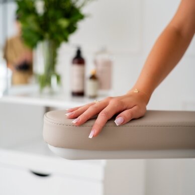 EVIA PRO Профессиональное электрическое кресло для косметологов  с функцией подогрева, 4 мотора, кремового цвета. 13