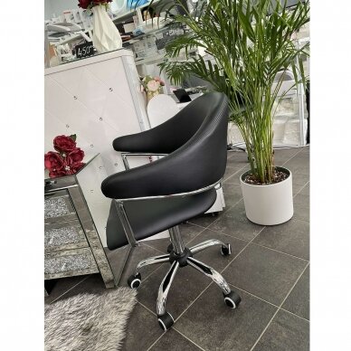Grožio salono kėdė su ratukais juoda HC8056K 8