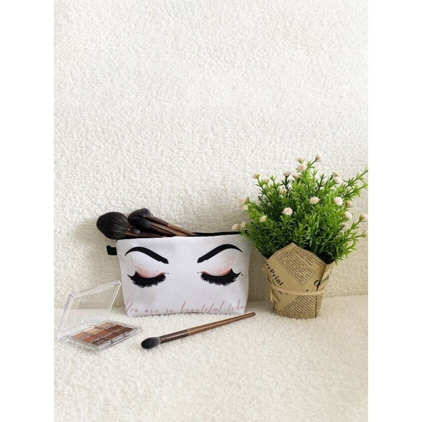 Graphic cosmetic bag EYELASHES
