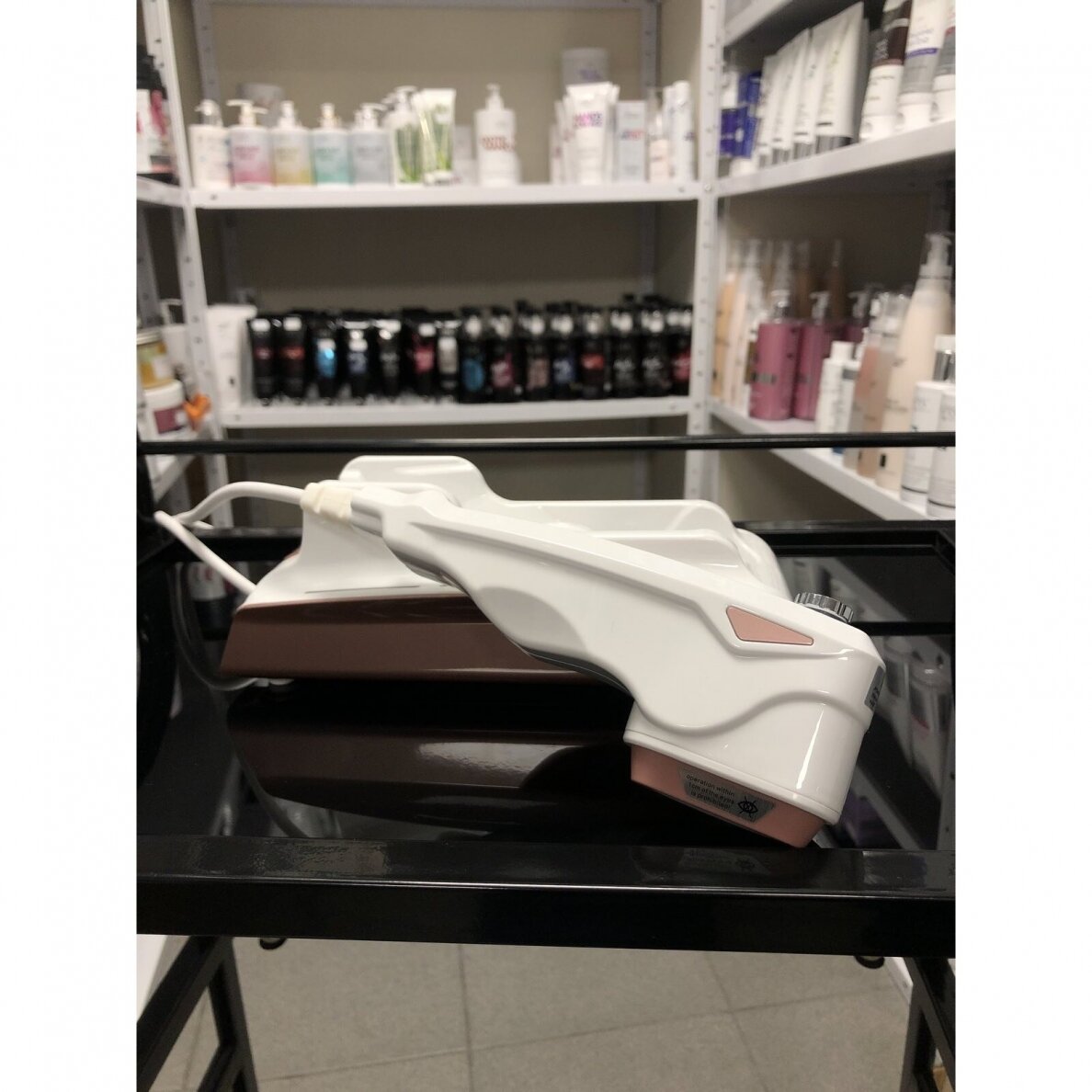 HIFU HELLO mobile focused energy device for non-surgical tightening of the face oval 4 HIFU HELLO mobile focused energy device for non-surgical tightening of the face oval 4