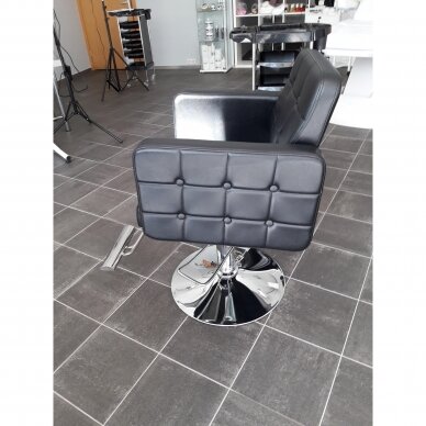 Профессиональное парикмахерское кресло с ножкой HAIR SYSTEM 90-1, черного цвета 5