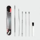 Cosmetologist's tools, loops