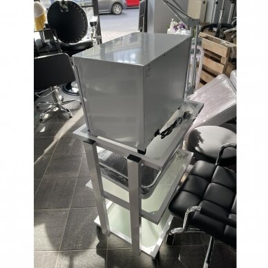 GIOVANNI CLASSIC TYP 1041 profesionalus kosmetologinis vežimėlis plačiu paviršiumi su vieta lempai lupai 6