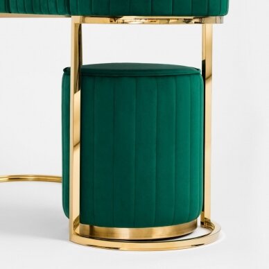 Makiažo staliukas auksiniu rėmu, dekoruotas žalios spalvos veliūru 6