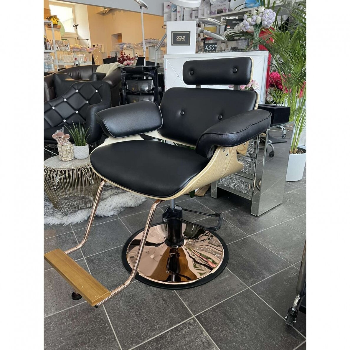 Professional hairdresser's chair with footrest and wooden elements GABBIAN FLORENCE, black color 5