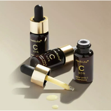 MEDICUBE DEEP VITA C AMPOULE facial ampoule enriched with vitamin C, 3x10g MEDICUBE DEEP VITA C AMPOULE facial ampoule enriched with vitamin C, 3x10g