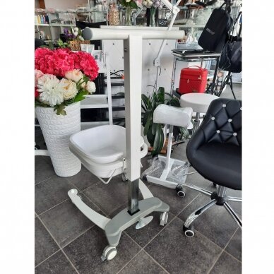 Professional pedicure bath with wheels and lift (height adjustment and locking) 15