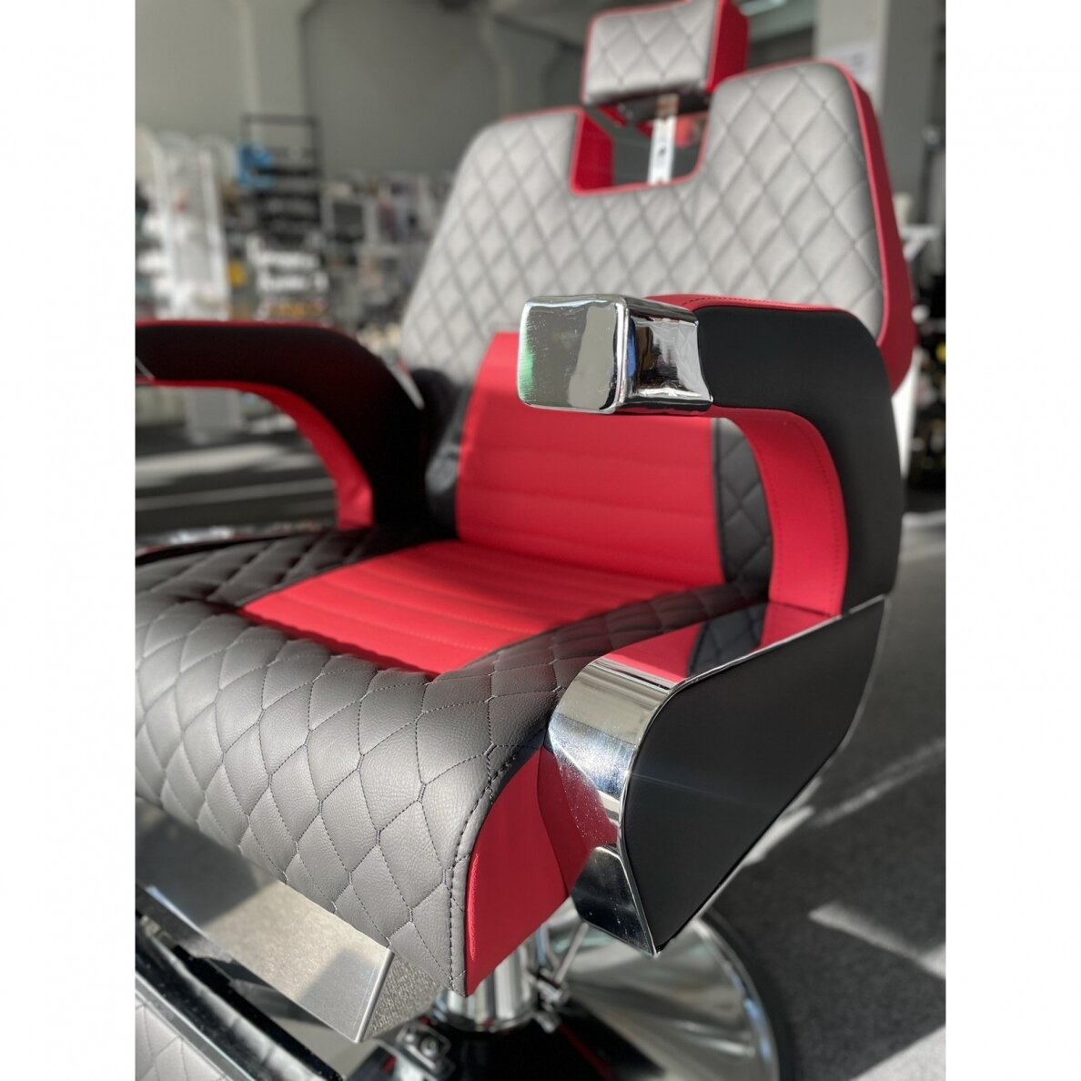 Profesionali barberio kėdė kirpykloms ir grožio salonams RONA DUO 13 Profesionali barberio kėdė kirpykloms ir grožio salonams RONA DUO 13