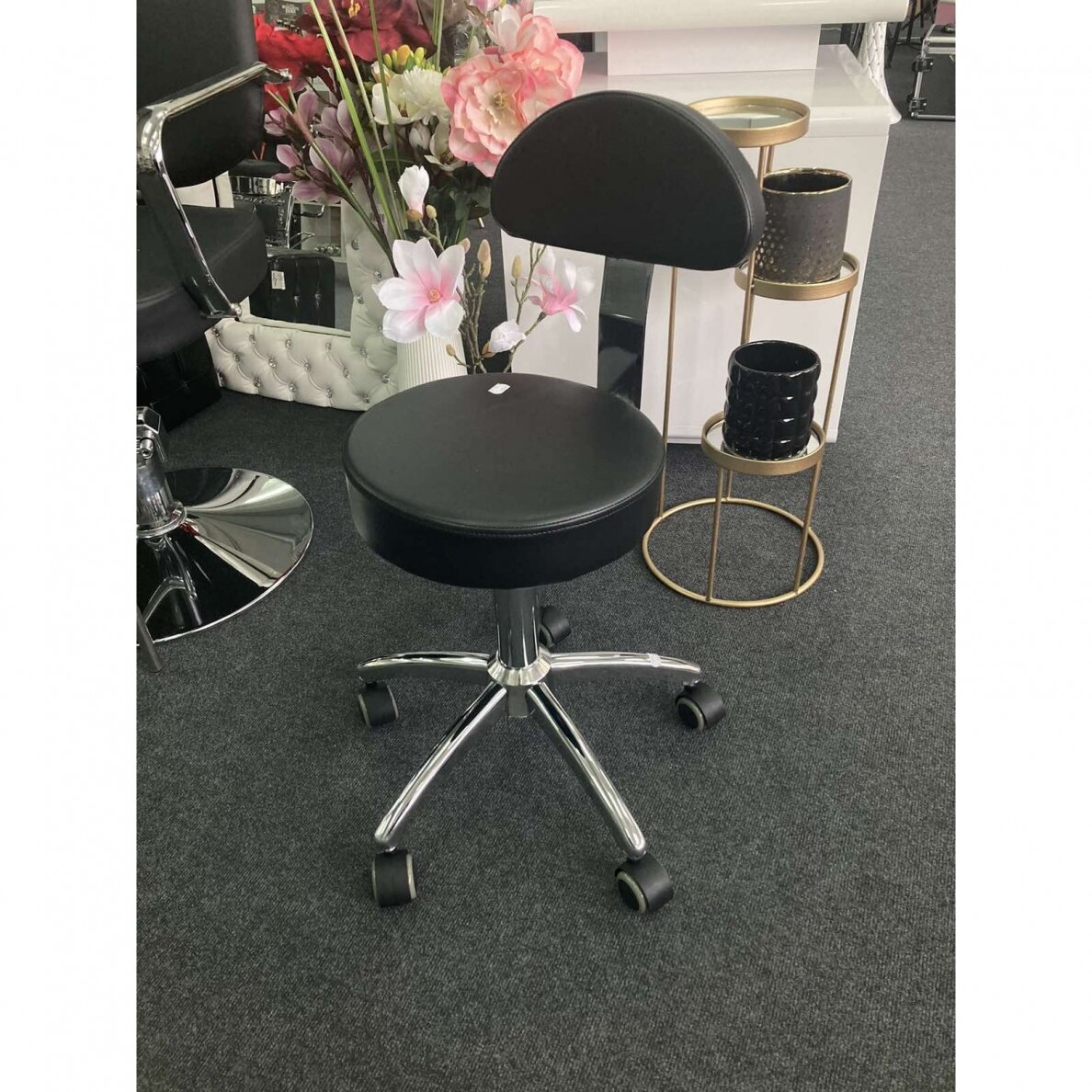 Professional master chair for beauticians and beauty salons AM-304, black color 4 Professional master chair for beauticians and beauty salons AM-304, black color 4