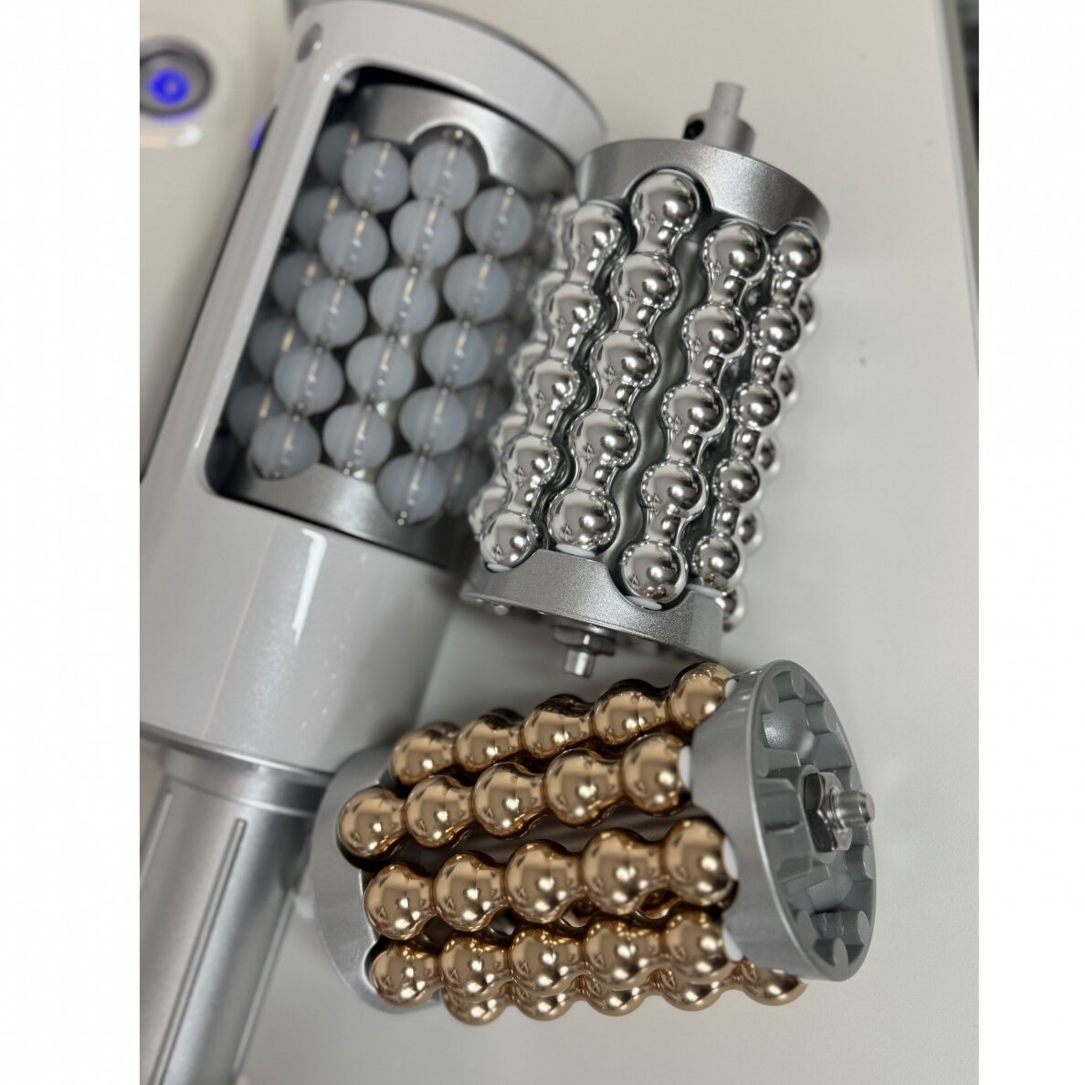 Profesionalus limfodrenažinis lieknėjimo ir kūno linijų formavimo aparatas INNER ROLLER BALL 9 Profesionalus limfodrenažinis lieknėjimo ir kūno linijų formavimo aparatas INNER ROLLER BALL 9