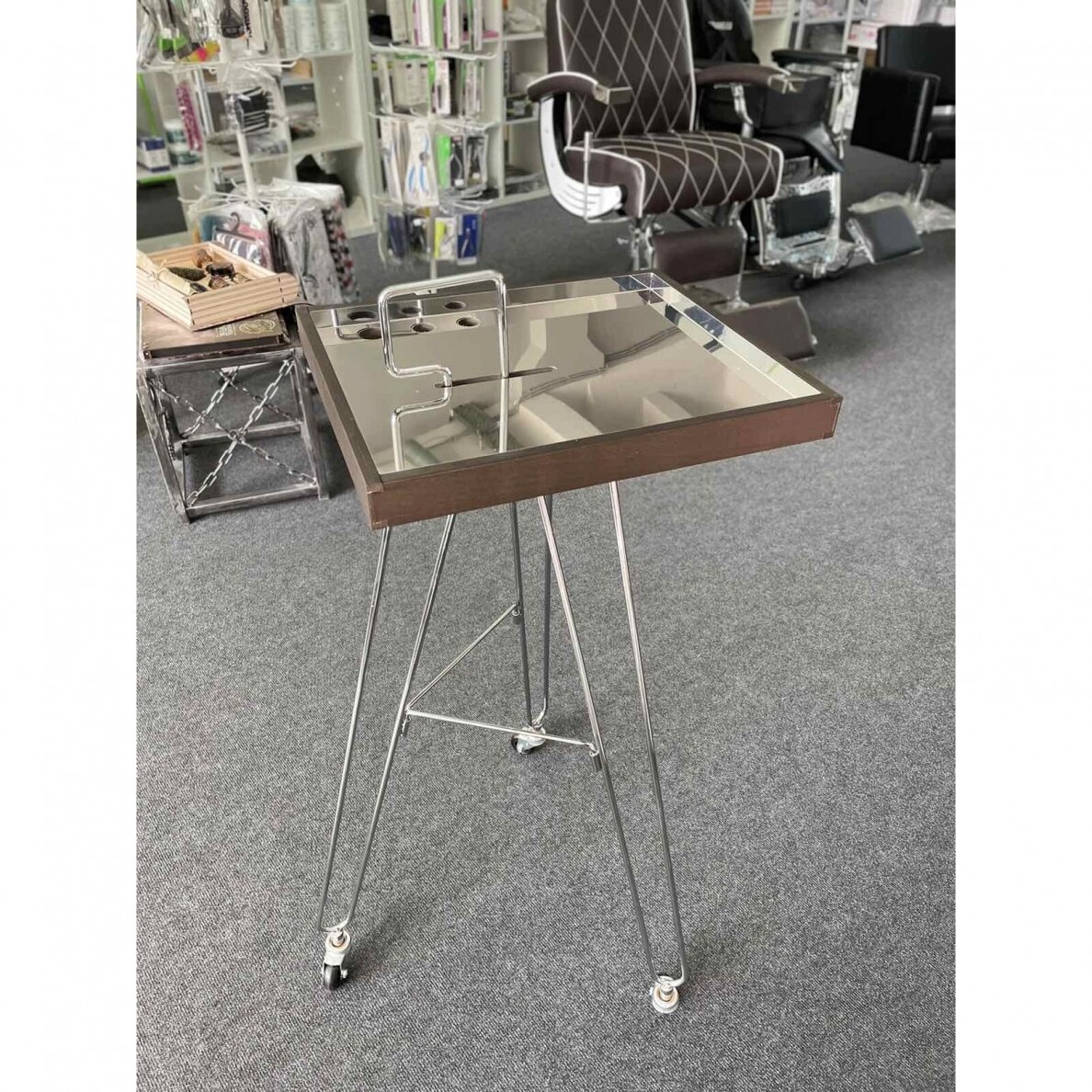 Professional hairdressing trolley for work with coloring procedures TRIPED RM, dark brown color 7 Professional hairdressing trolley for work with coloring procedures TRIPED RM, dark brown color 7