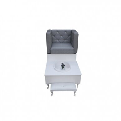 Роскошное кресло для педикюра, выбор мебели и цвета ванной комнаты 10