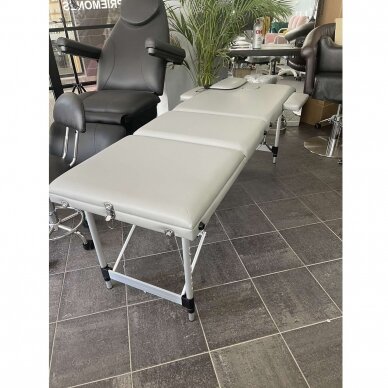 Profesionalus sulankstomas masažo stalas 3 dalių su aliumininio kojelėmis, pilkos spalvos KOMFORT FIZJO 3 7