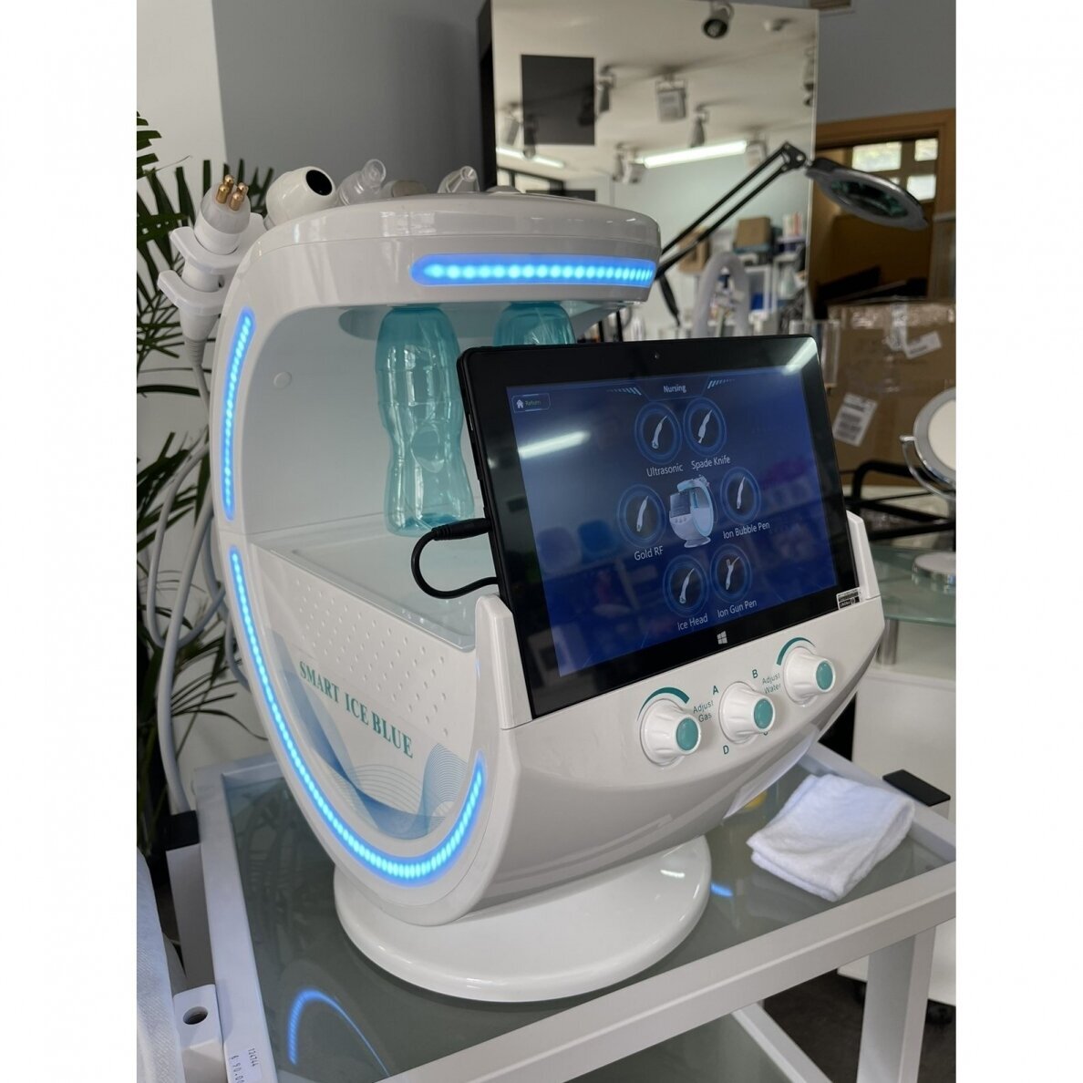 HYDRO SKIN professional multifunctional facial care device 7in1 + face analyser 15 HYDRO SKIN professional multifunctional facial care device 7in1 + face analyser 15