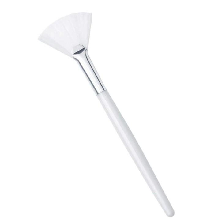Fan-shaped brush for applying alginate and cream face masks, 1 pc. white color Fan-shaped brush for applying alginate and cream face masks, 1 pc. white color