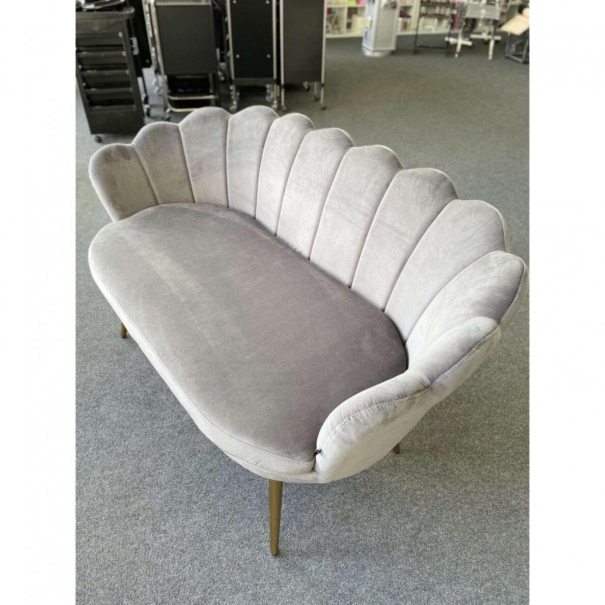 Grožio salono laukiamojo sofa REY, pilkas veliūras 7 Grožio salono laukiamojo sofa REY, pilkas veliūras 7